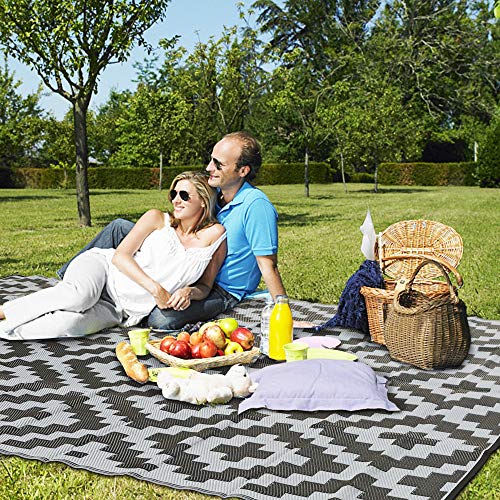 SAND MINE Reversible Mats, Plastic Straw Rug, Modern Area Rug, Large Floor Mat and Rug for Outdoors, RV, Patio, Backyard, Deck, Picnic, Beach, Trailer, Camping (5' x 8', Black Grey Lattice)